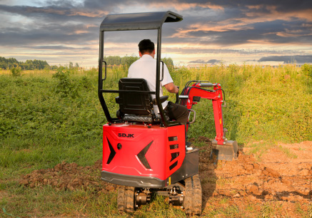 The use effect of micro-excavator in greenhouses